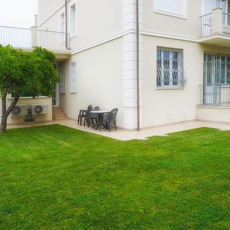 Residence Deamarina Marina di Massa Eksteriør bilde