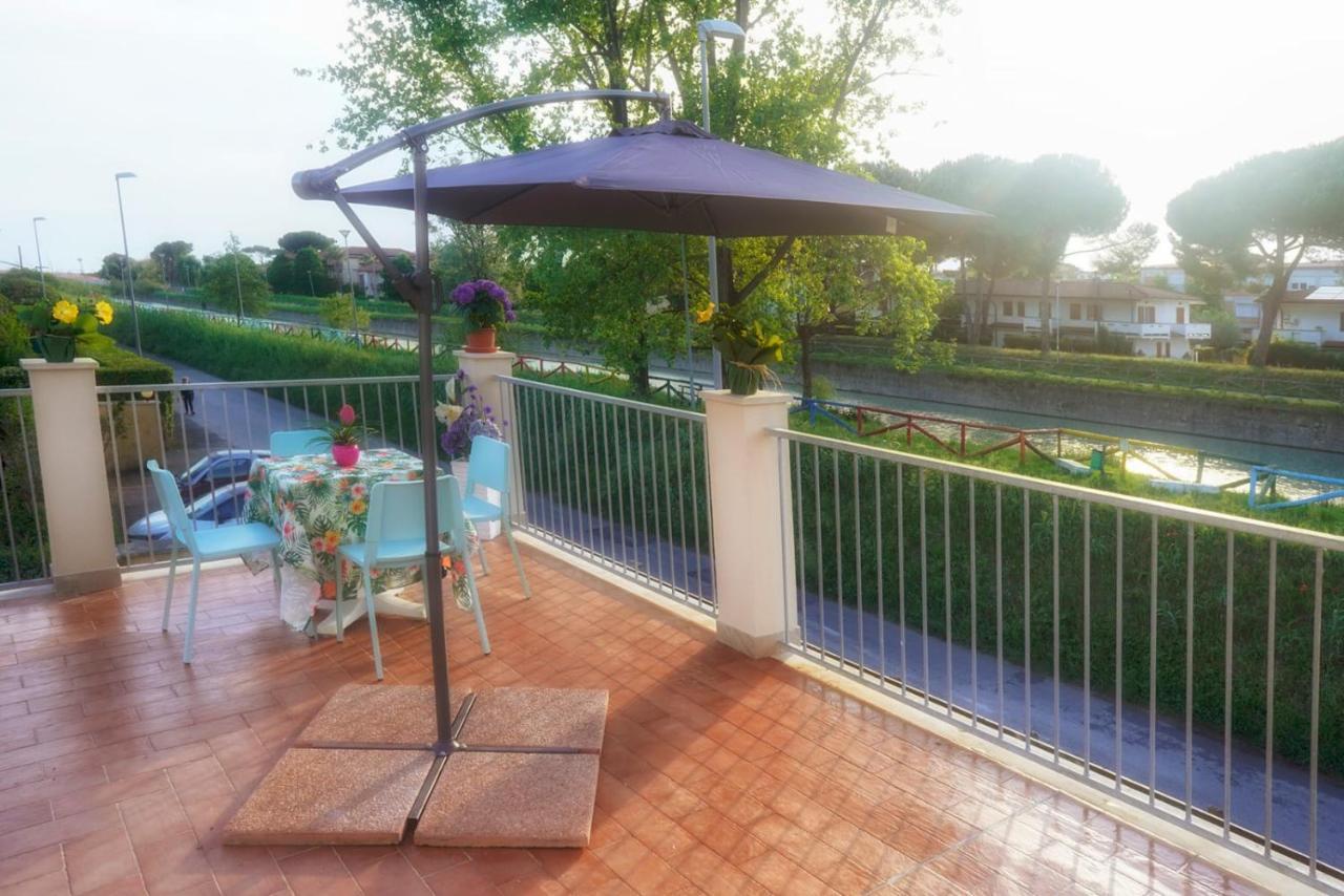 Residence Deamarina Marina di Massa Eksteriør bilde