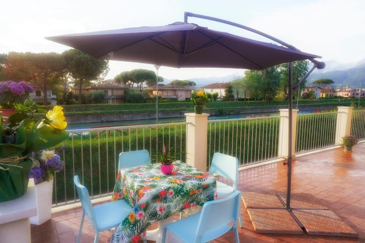 Residence Deamarina Marina di Massa Eksteriør bilde