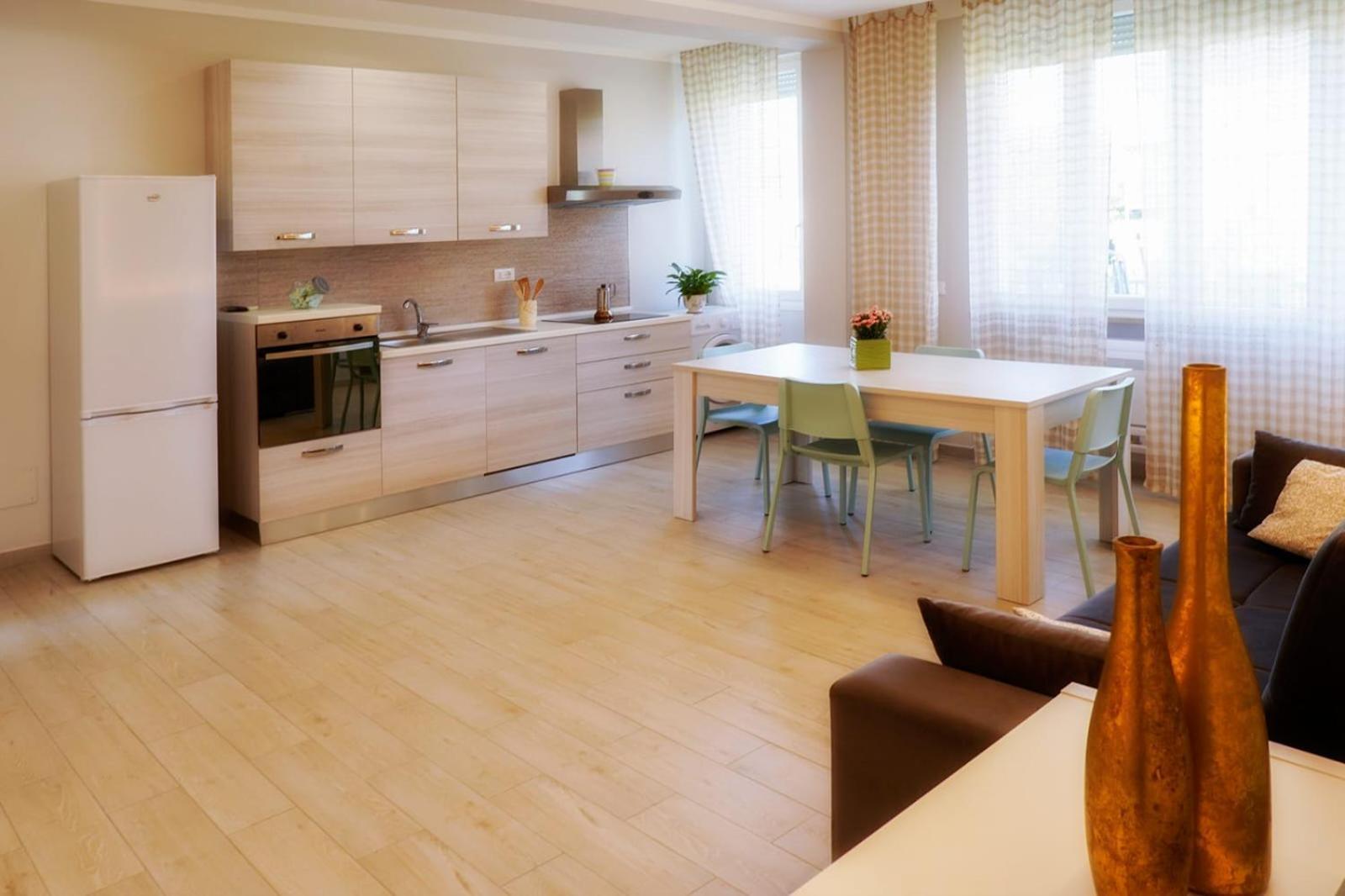 Residence Deamarina Marina di Massa Eksteriør bilde